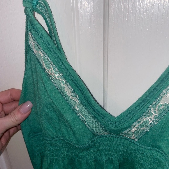 Hollister Green Lace Trim Tank Top - Picture 2 of 6